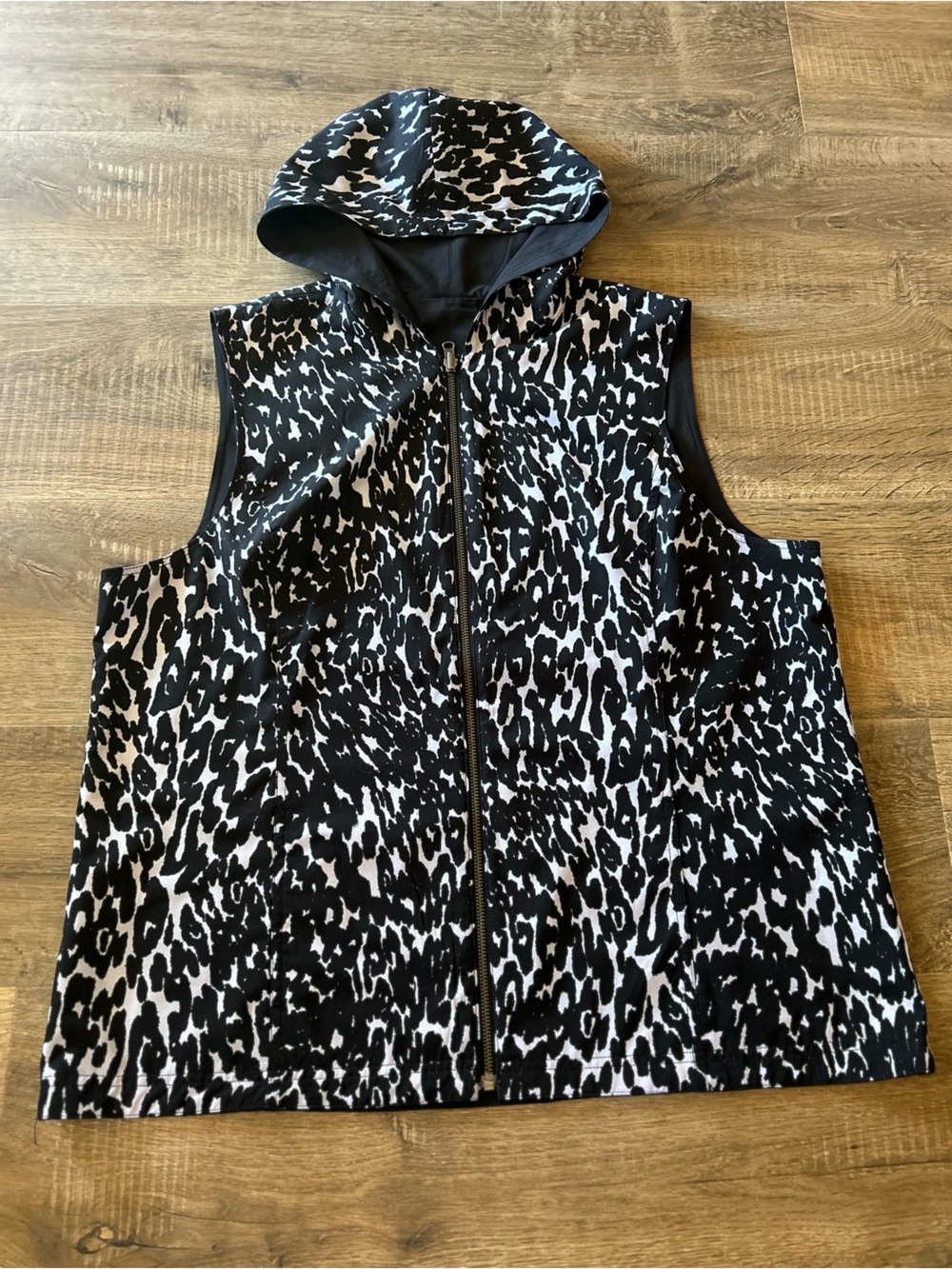 Chico's Additions Reversible Hooded Zip Vest Black White Animal Print Size 3(XL)